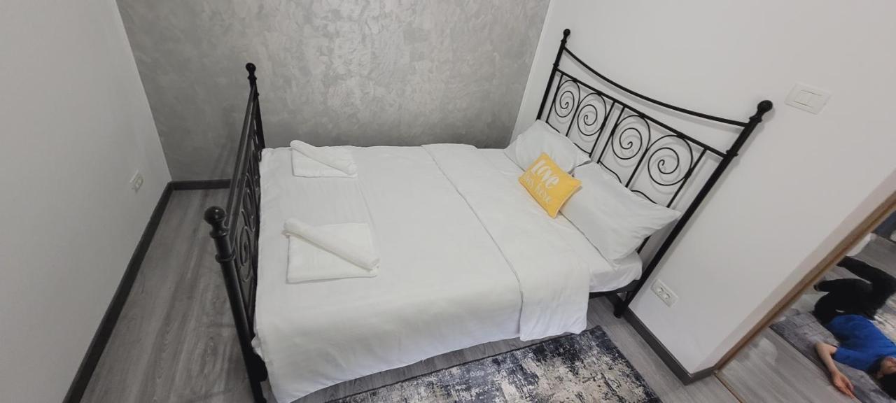 Andi 2-Apartament Băile Herculane Zewnętrze zdjęcie